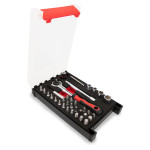 Schwenkkopf-Ratsche inkl. Bit und Steckschlüssel zum Festziehen und Lösen von verschiedenen Schrauben und Muttern.